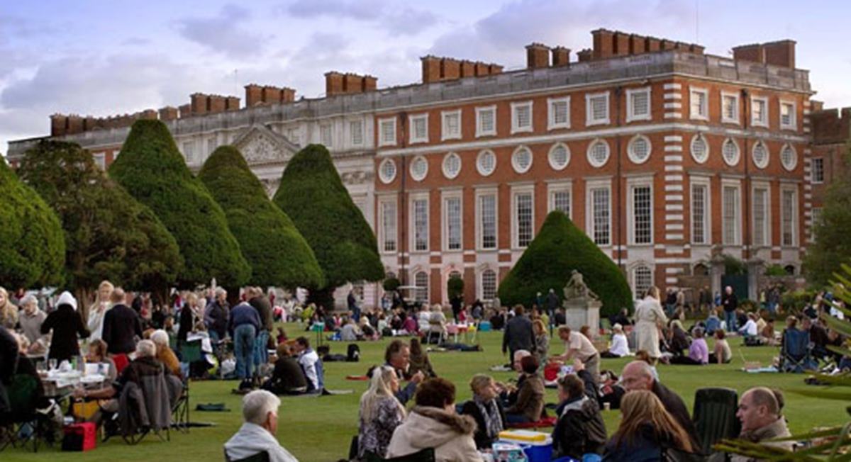 Hampton Court Palace Gardens